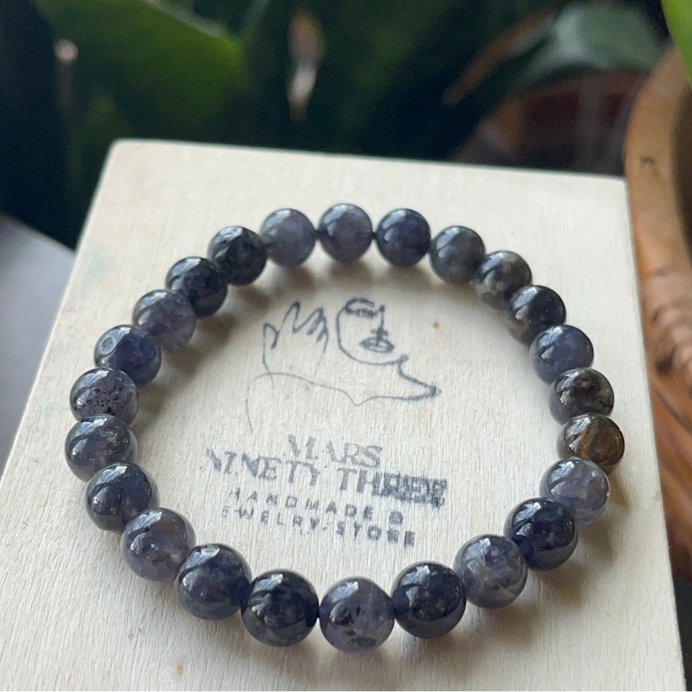 IOLITE BRACELET